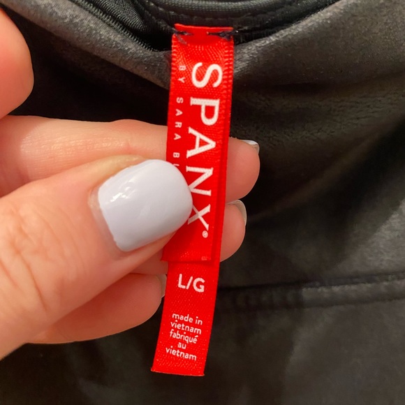 SPANX Faux Leather Leggings, size L - Picture 3 of 3